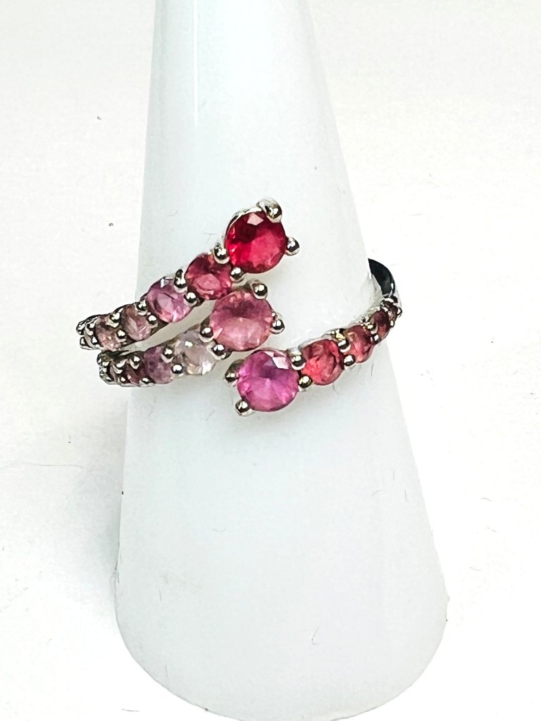 Ring Bomb Party Ring, Size 7, Pink Stones, Silver Color Band, Quiet Luxury, B
